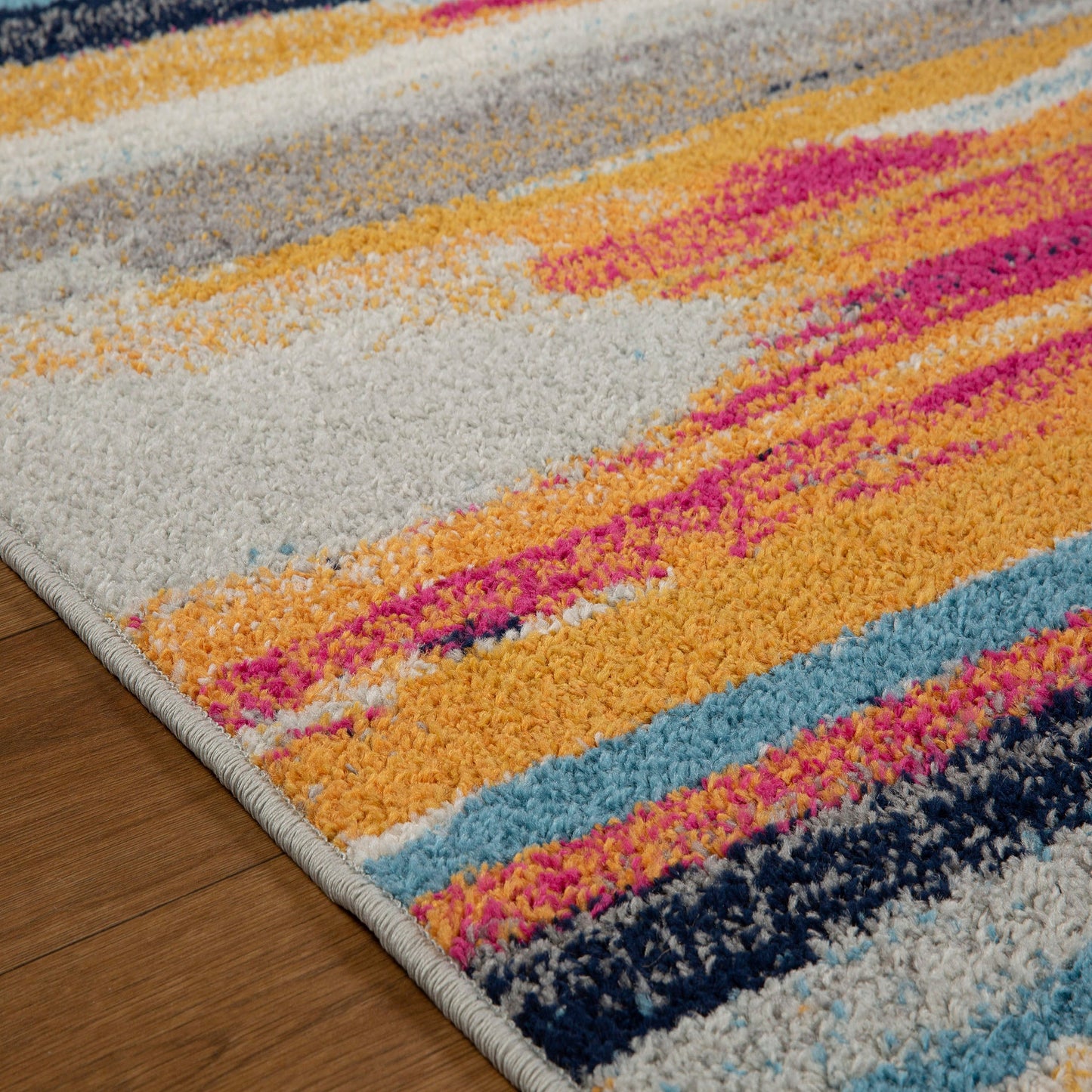 Gilbert 83 X Distressed Rug - Multi