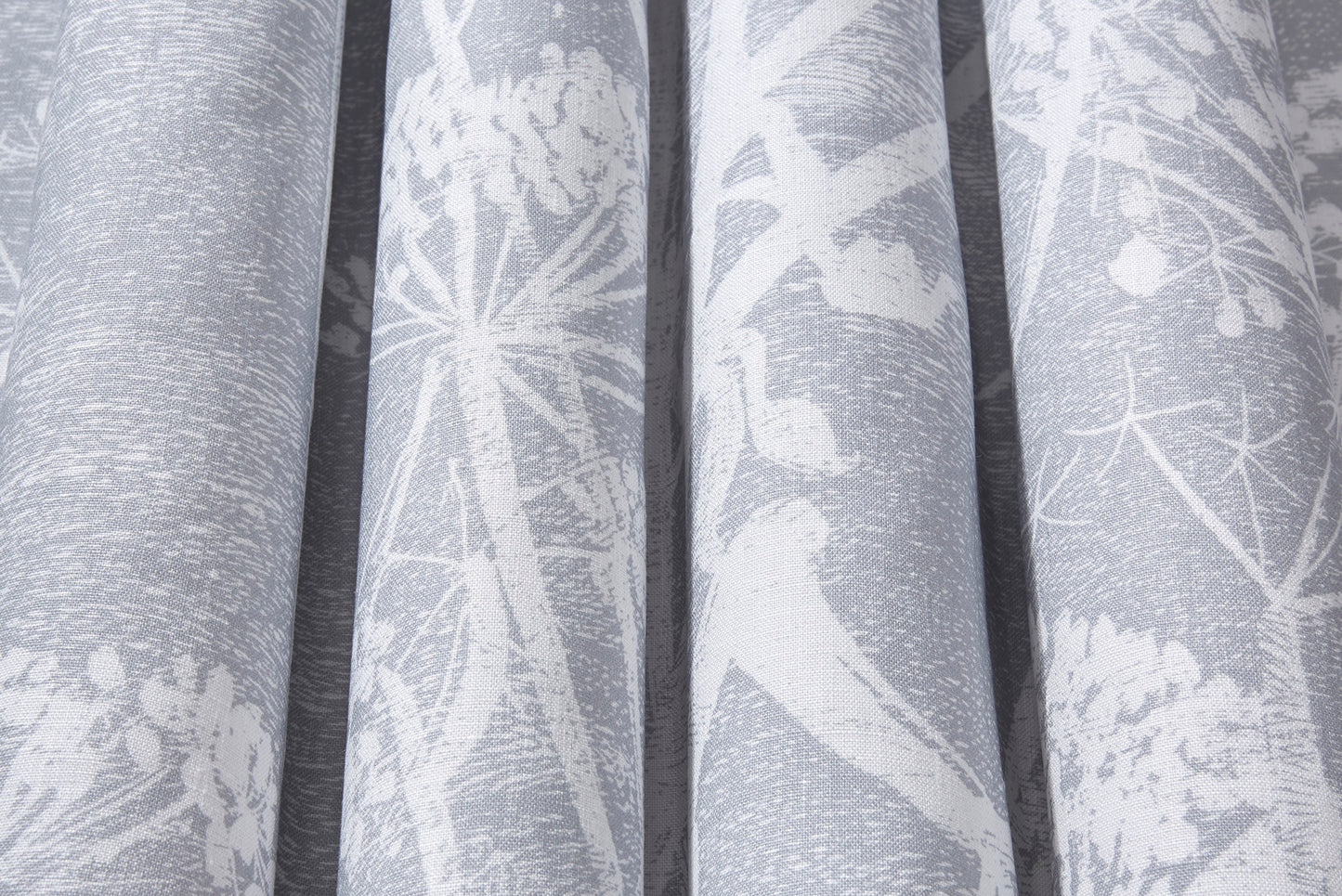 Cow Parsley Fabric F111/5021 By Cole & Son