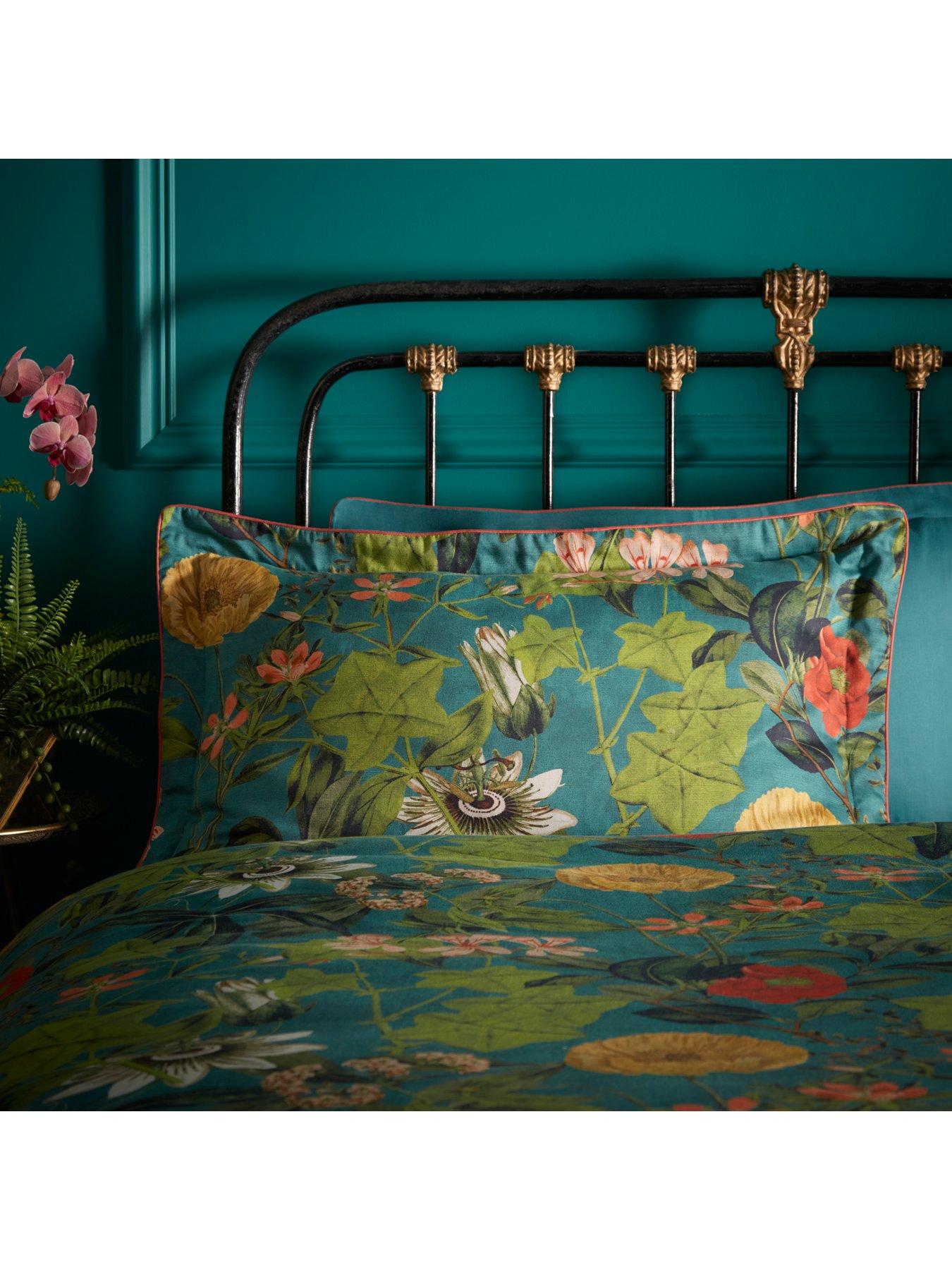 Passiflora Duvet Cover Set By Clarke & Clarke (M0067/01)